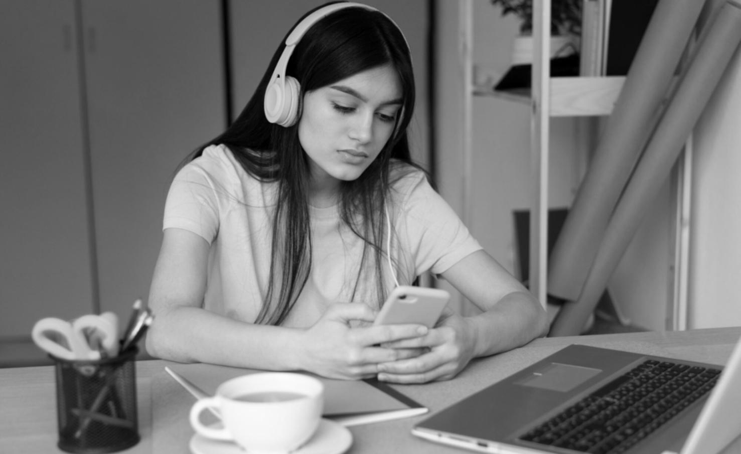 Detaillierte Marktanalyse mit verschiedenen Diagrammen und Statistiken